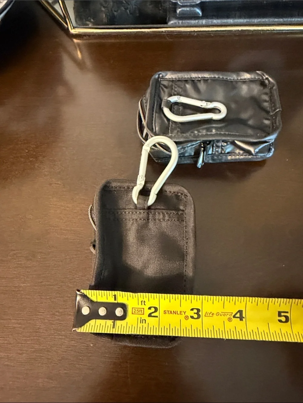 lug set of 2 Drizzles Metallic Black and Brushed black Pouch
